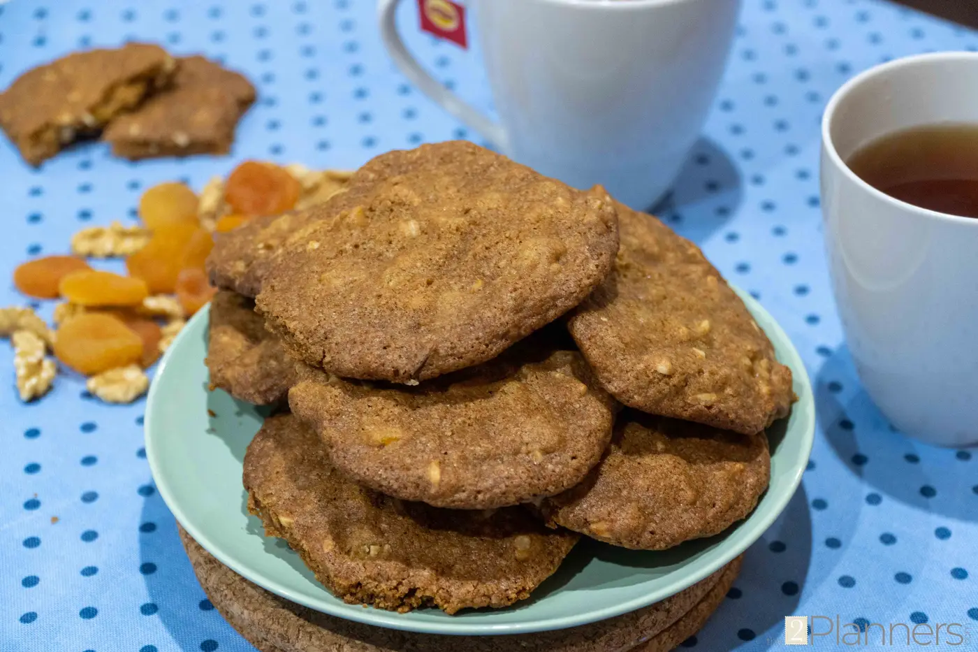 Nuts and Apricot Cookies